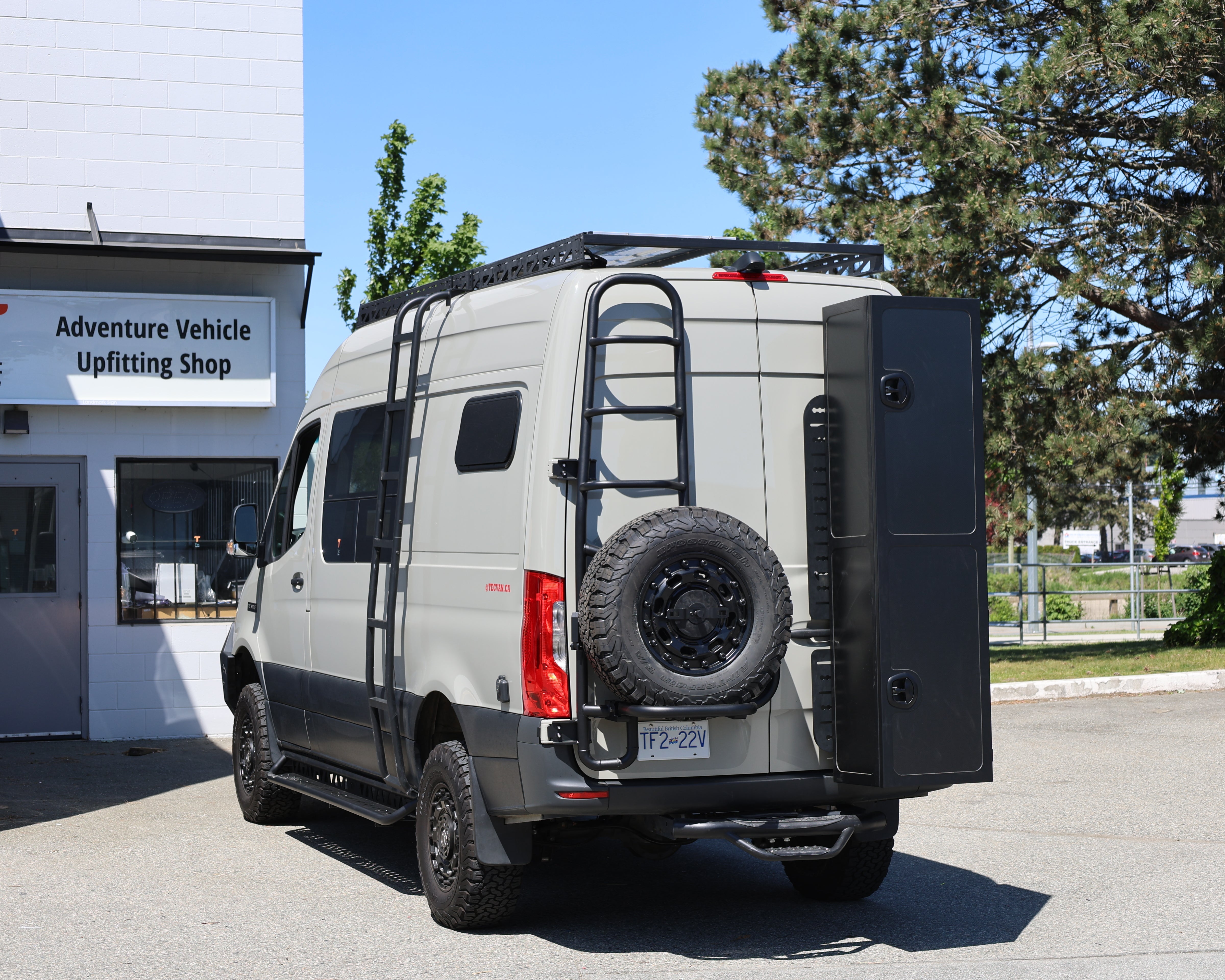 Sprinter Aluminum Running Boards With Drop-Down