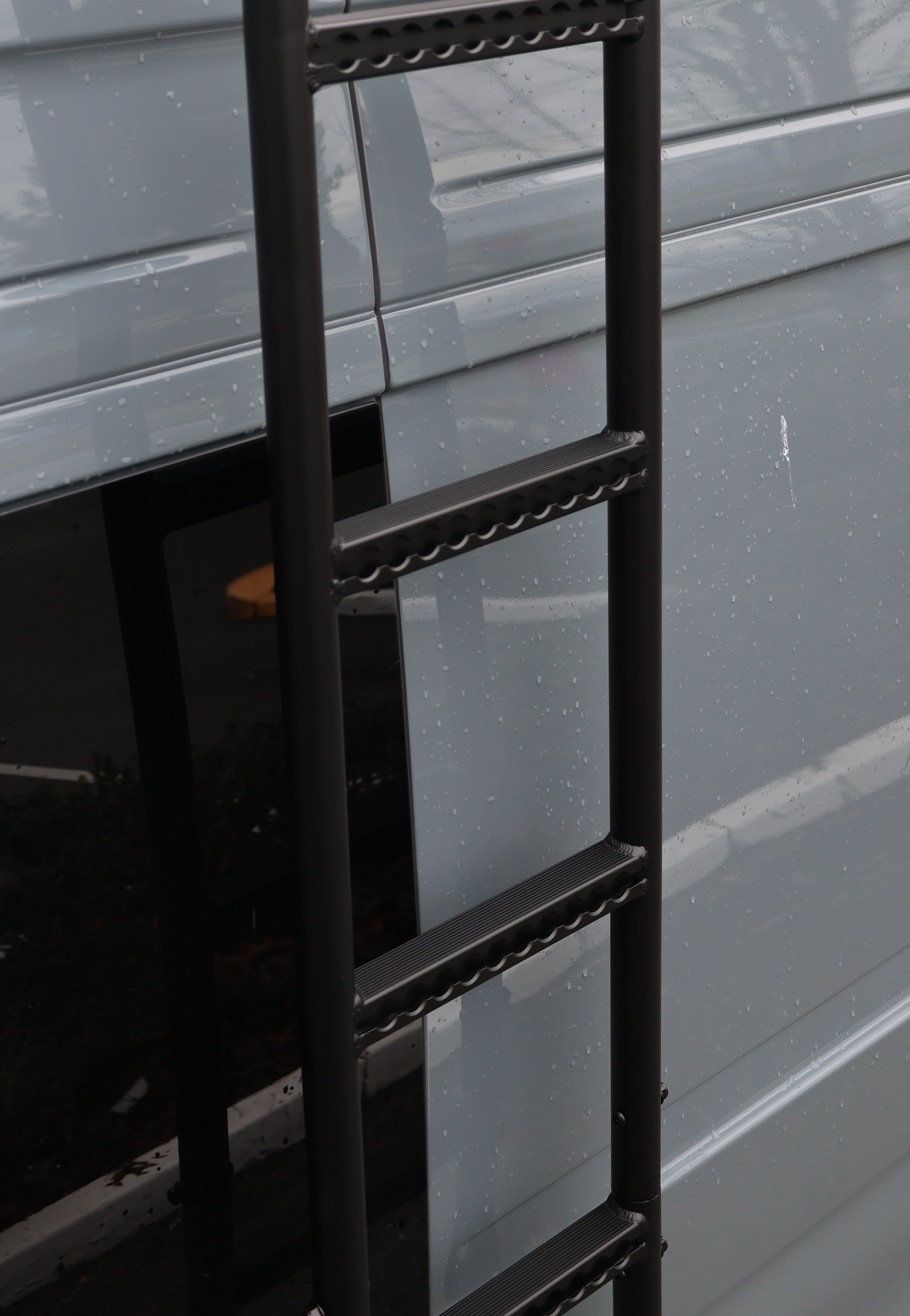 Sprinter with Side Ladder Top Half Focus