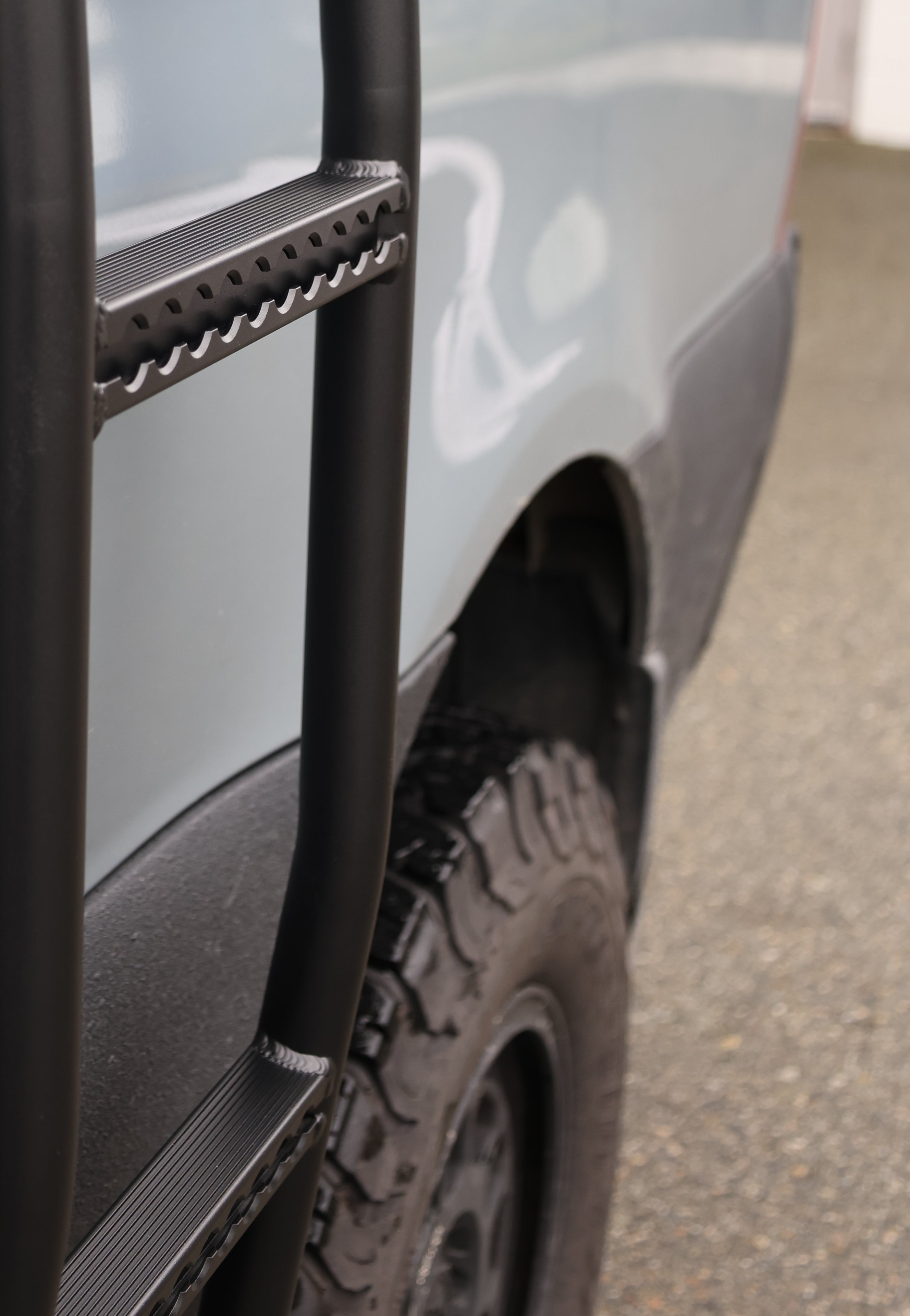 Sprinter with Side Ladder Mid Focus