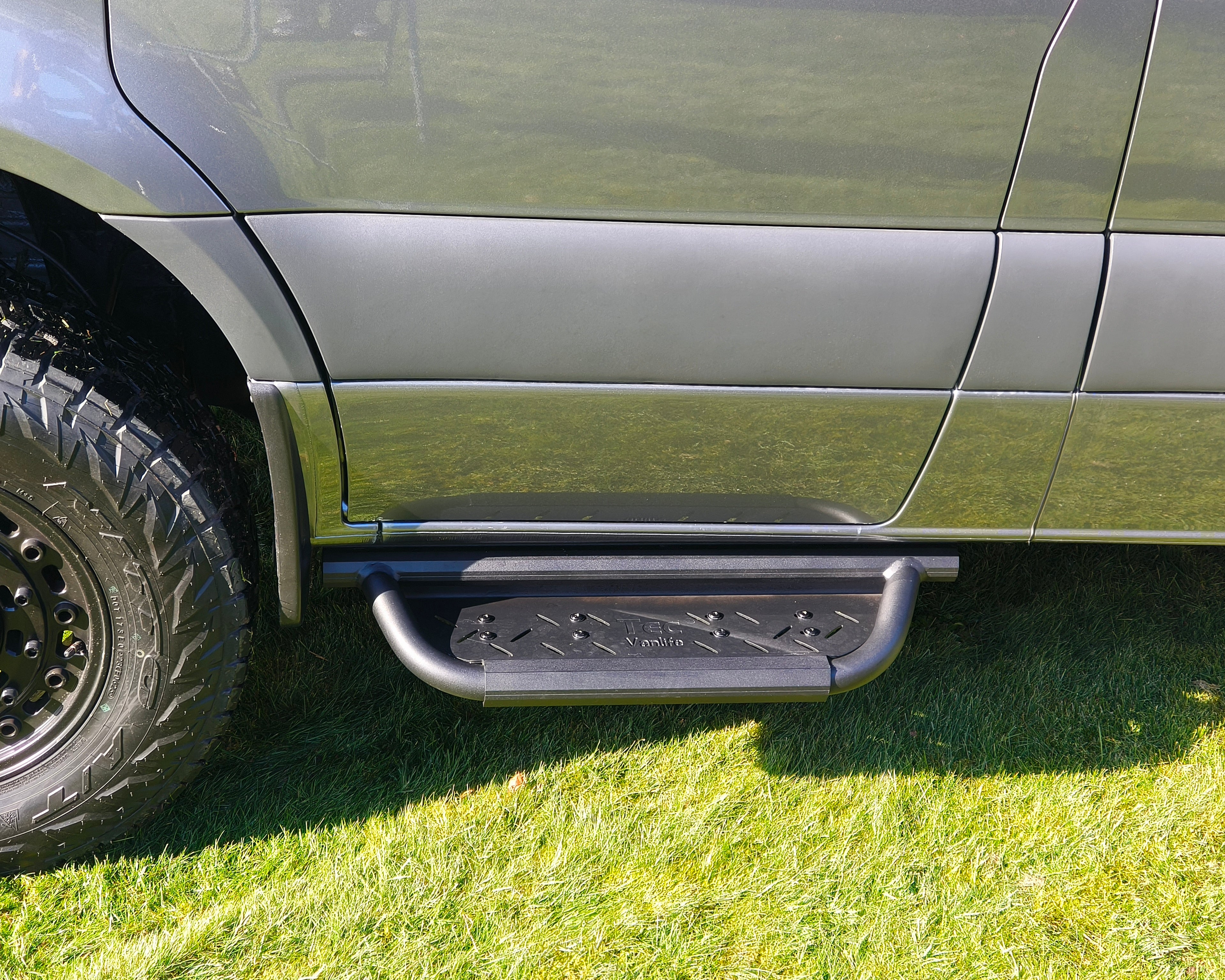 Anti Slip Modular Drop Down Running Boards for Sprinter Vans.