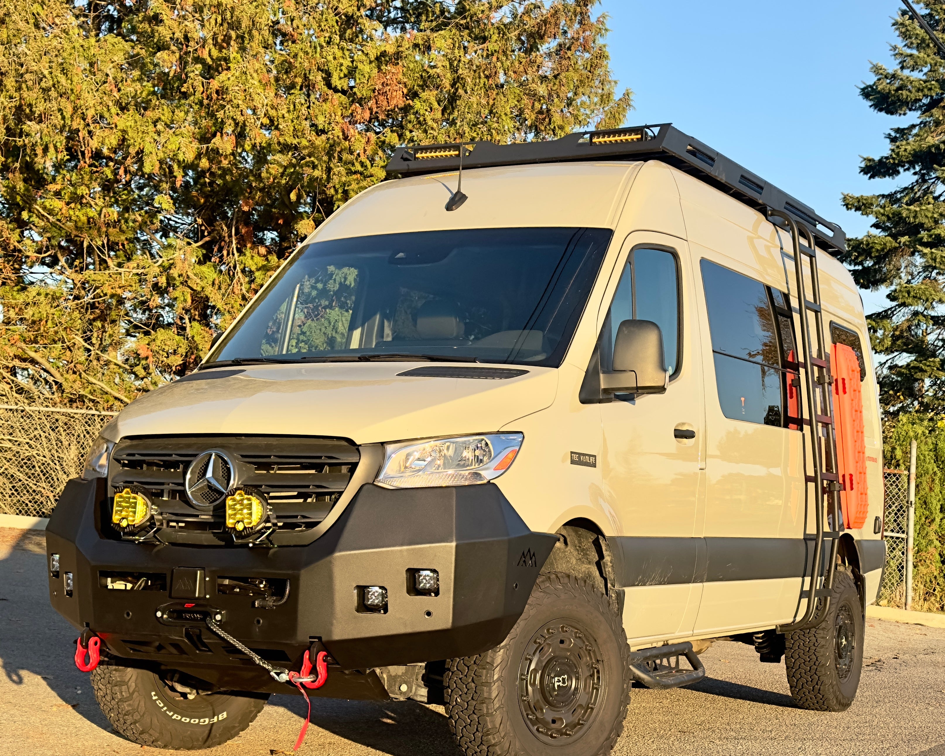 2007+ Mercedes Sprinter Modular Drop Down Running Boards Driver Side View