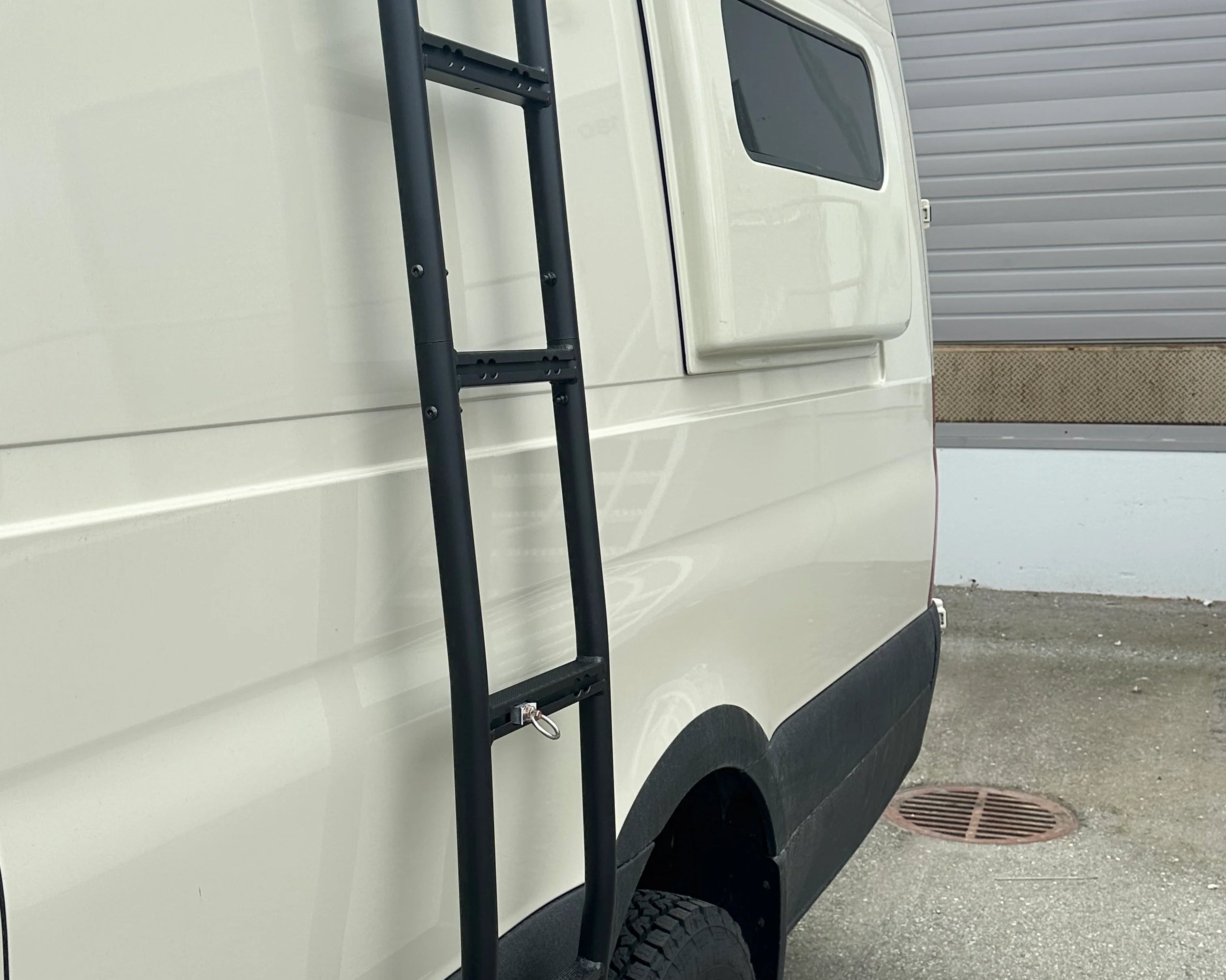 Sprinter with Side Ladder