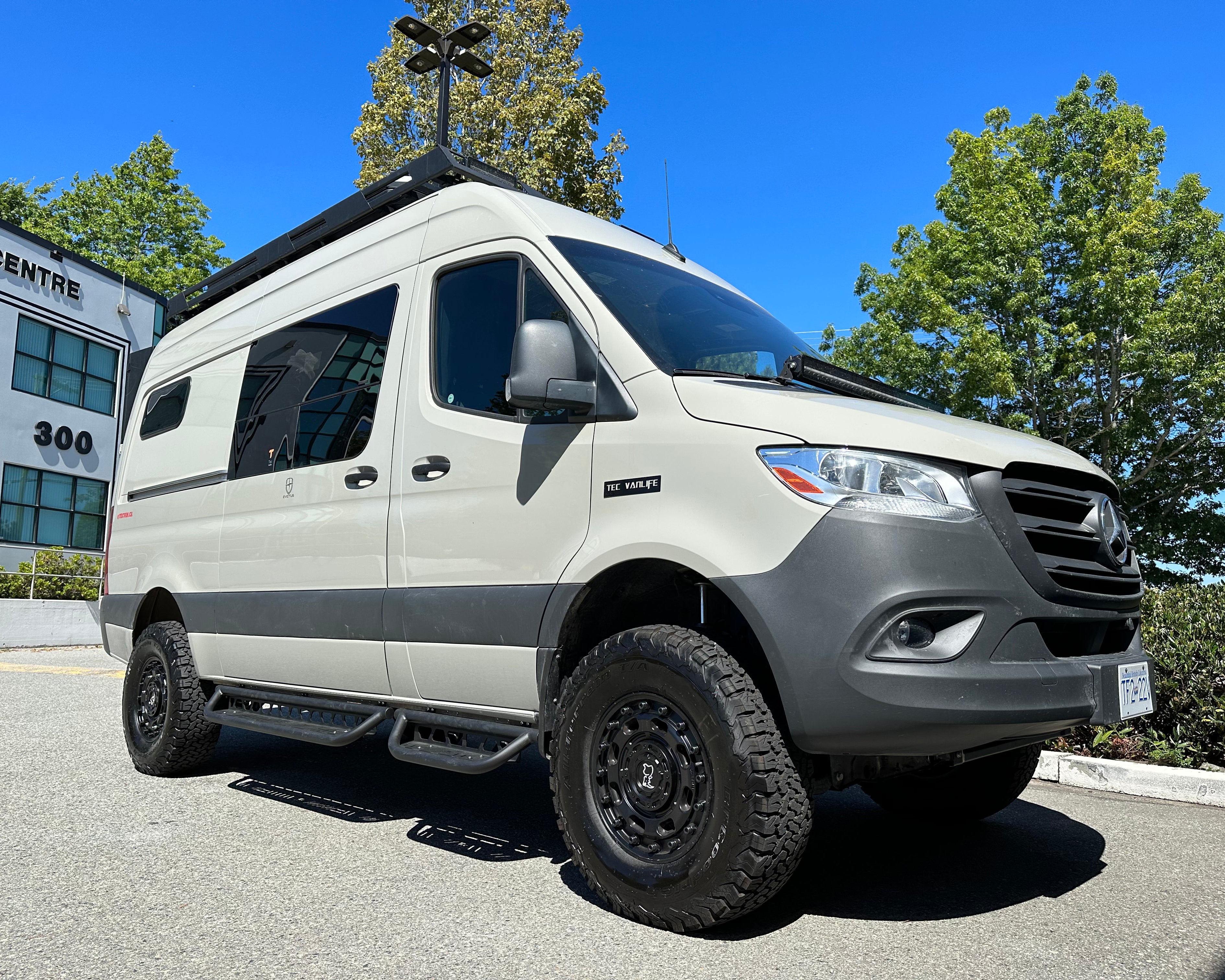2007+ Mercedes Sprinter Modular Drop Down Running Boards Side View