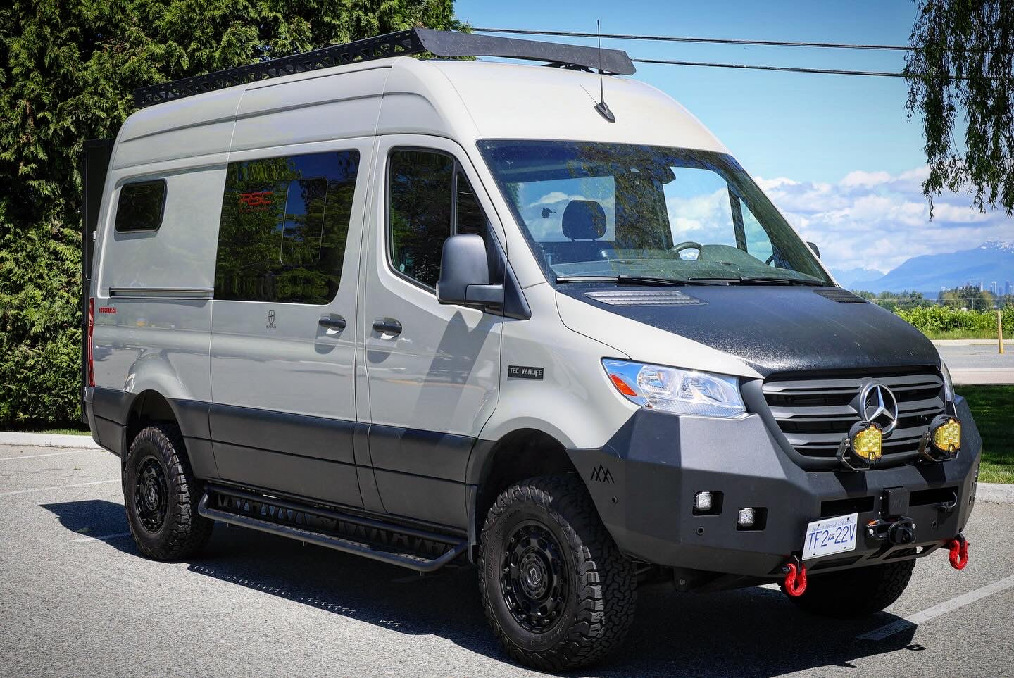2007+ Mercedes Sprinter Full Length Drop Down Running Boards Fitted Side View