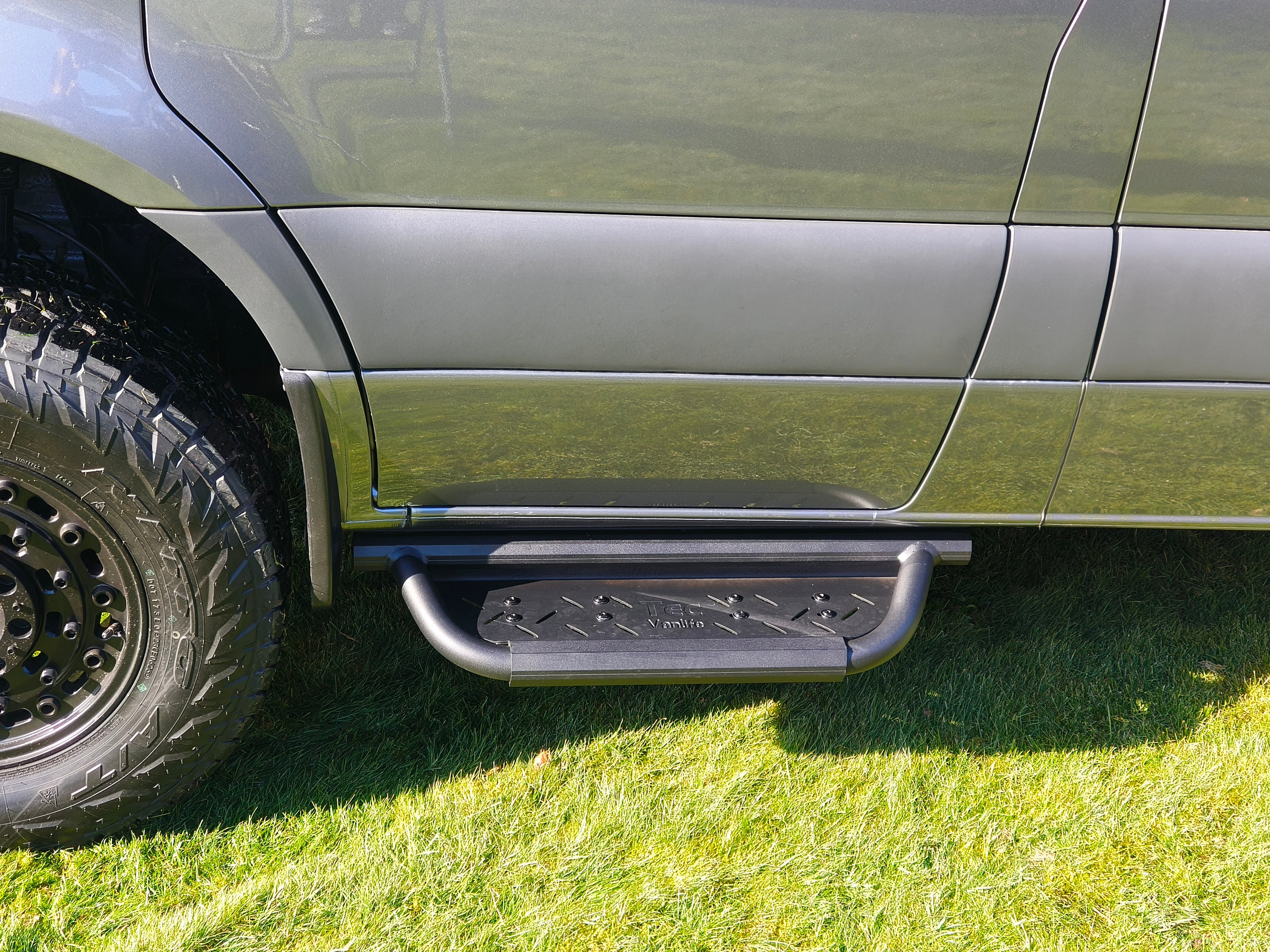 Anti Slip Modular Drop Down Running Boards for Sprinter Vans.