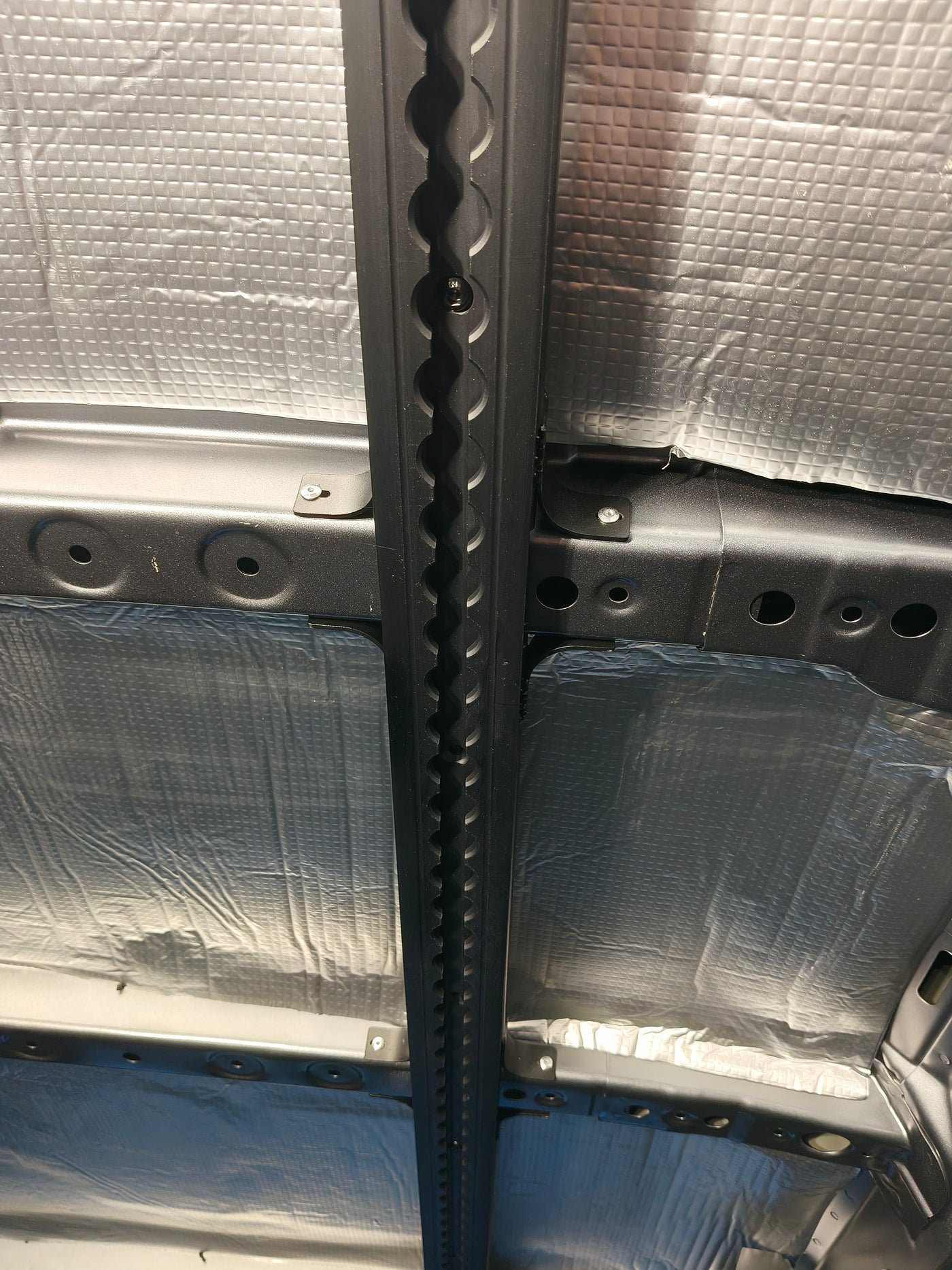 Ceiling Kit — L-Track installed